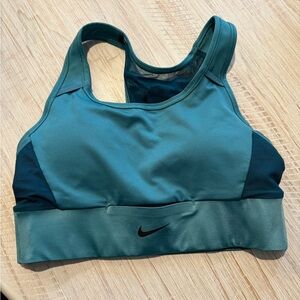 Nike Women's Aqua Swoosh pocket Sports Bra size small new with tags
